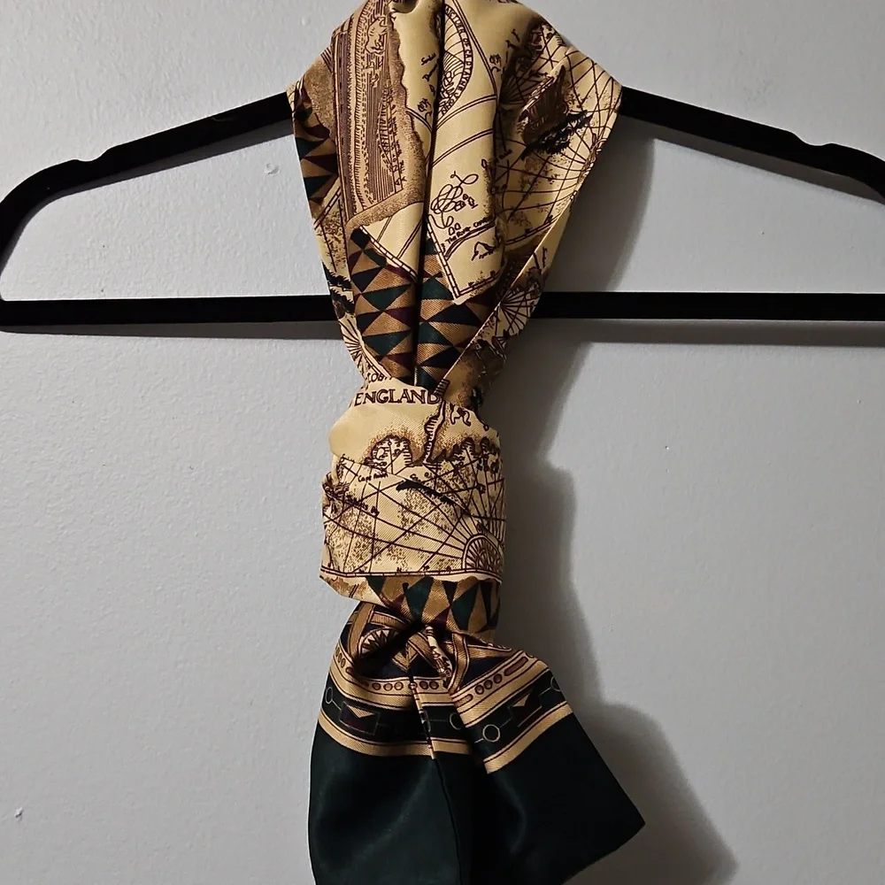 Mackintosh New England Vintage Map Print Scarf - Cream Green and Brown 7.5x60 - Picture 2 of 8